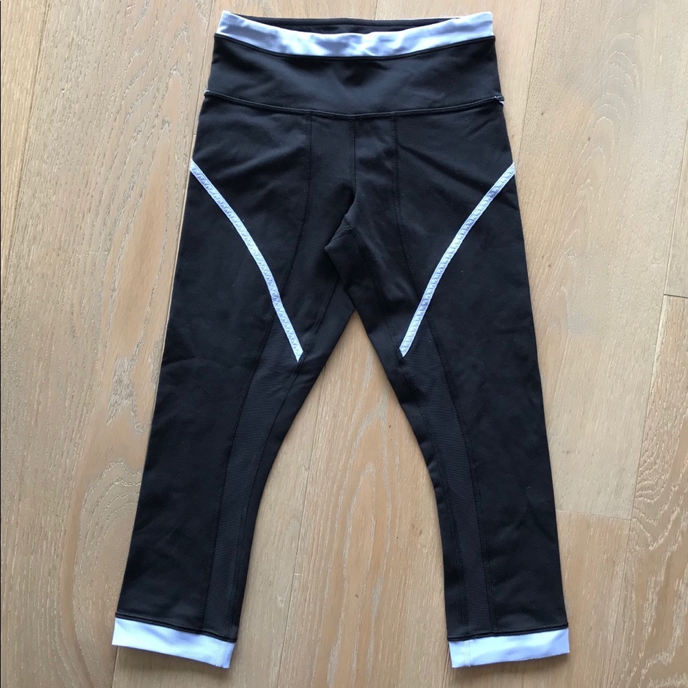 NWOT Lululemon Cropped Leggings
